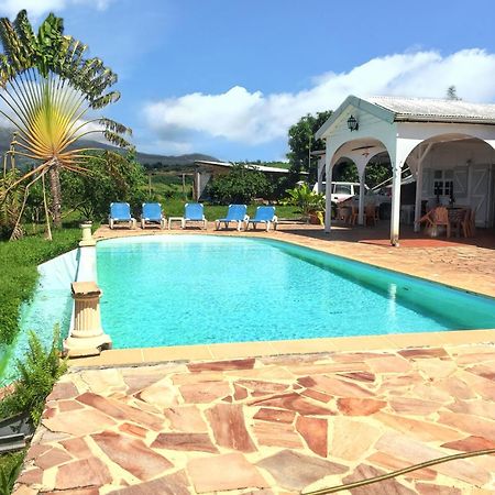 Villa Enchantee Avec Vue Sur Mer Et Piscine Au Carbet Le Carbet Esterno foto